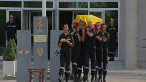 Torrejón acoge el funeral del militar muerto en el incendio de Cáceres Torrejón acoge el funeral del militar muerto en el incendio de Cáceres