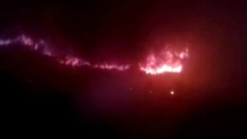 Más de 3.000 personas han sido evacuadas en el Valle gran Rey, en La Gomera Más de 3.000 personas han sido evacuadas en el Valle gran Rey, en La Gomera