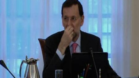 El Gobierno aprueba hoy la ayuda de 450 euros a los parados El Gobierno aprueba hoy la ayuda de 450 euros a los parados