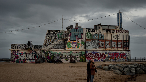 Un restaurante abandonado en la playa La Mar Bella, de Barcelona, en una imagen de archivo Un restaurante abandonado en la playa La Mar Bella, de Barcelona, en una imagen de archivo