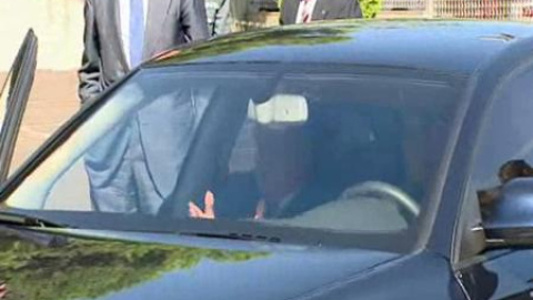 El rey visita la sede de la DGT El rey visita la sede de la DGT