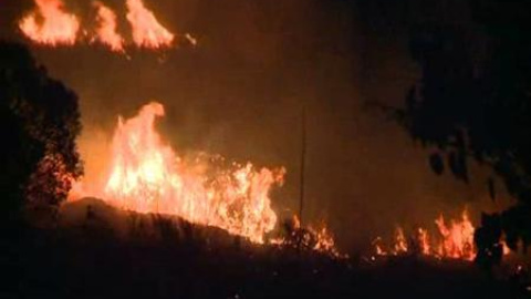 Continúa el incendio en el muncipio de Ponferrada Continúa el incendio en el muncipio de Ponferrada