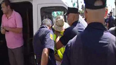 Miembros del SAT ocupan una sucursal bancaria en Málaga Miembros del SAT ocupan una sucursal bancaria en Málaga