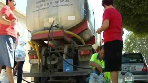 Los vecinos de Archidona (Málaga) llevan 4 días sin agua potable Los vecinos de Archidona (Málaga) llevan 4 días sin agua potable