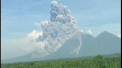 Nueva erupción del volcán Fuego Nueva erupción del volcán Fuego