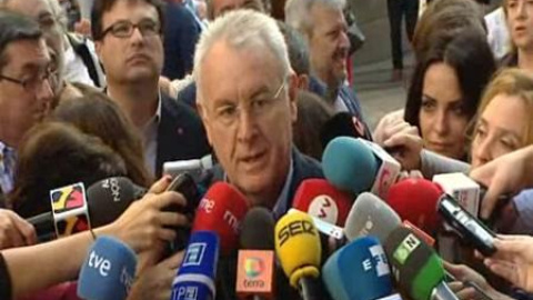 Cayo Lara: "Fue un hombre clave en el proceso de Transición" Cayo Lara: "Fue un hombre clave en el proceso de Transición"