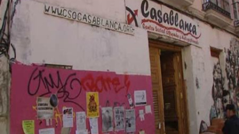 La Policía desaloja el centro social 'Casablanca', en Madrid La Policía desaloja el centro social 'Casablanca', en Madrid
