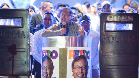 21/06/2022 - Gustavo Petro, presidente electo de Colombia, habla durante el mitin de cierre de campaña en Bogotá, Colombia, el 22 de mayo de 2022.. 21/06/2022 - Gustavo Petro, presidente electo de Colombia, habla durante el mitin de cierre de campaña en Bogotá, Colombia, el 22 de mayo de 2022..
