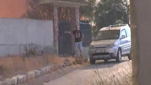 Tensión en Ribarroja, Valencia, por la cercanía del incendio a las casas Tensión en Ribarroja, Valencia, por la cercanía del incendio a las casas