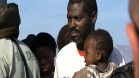 Interceptada en Motril una patera con 69 personas Interceptada en Motril una patera con 69 personas