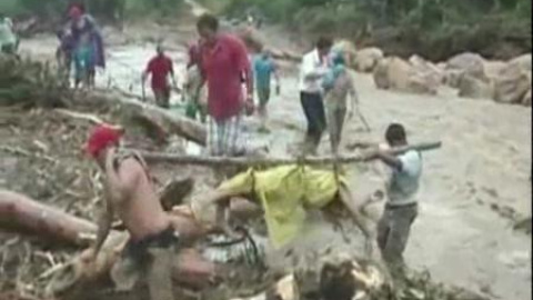 Al menos 11 personas han muerto en una avalancha en Perú Al menos 11 personas han muerto en una avalancha en Perú