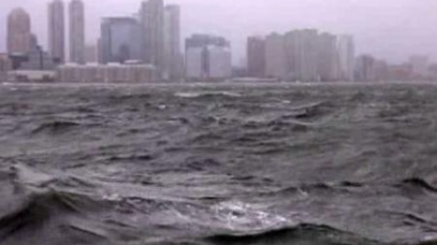 Sandy golpea la costa este de EE.UU Sandy golpea la costa este de EE.UU