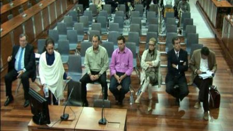 Isabel Pantoja dice que "jamás" recibió dinero de Julián Muñoz Isabel Pantoja dice que "jamás" recibió dinero de Julián Muñoz
