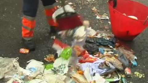 Barrenderos, churreros y taxistas comienzan el año trabajando Barrenderos, churreros y taxistas comienzan el año trabajando