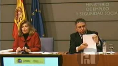 3 Ene. El Gobierno no aclara si prorrogará la ayuda de 400 euros a los parados 3 Ene. El Gobierno no aclara si prorrogará la ayuda de 400 euros a los parados
