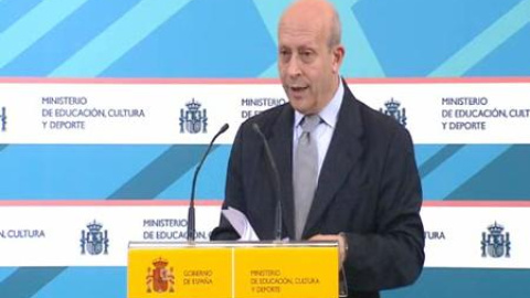 Wert defiende su ausencia en el pleno por no poder estar en dos sitios a la vez Wert defiende su ausencia en el pleno por no poder estar en dos sitios a la vez