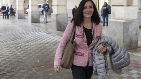 La juez María Núñez Bolaños a su salida de los Juzgados de Sevilla. EFE/Julio Muñoz La juez María Núñez Bolaños a su salida de los Juzgados de Sevilla. EFE/Julio Muñoz