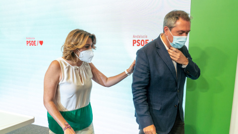 El candidato del PSOE-A a la presidencia de la Junta, Juan Espadas, y la secretaria general, Susana Díaz, al finalizar la rueda de prensa a 28 de junio 2021 en Sevilla. El candidato del PSOE-A a la presidencia de la Junta, Juan Espadas, y la secretaria general, Susana Díaz, al finalizar la rueda de prensa a 28 de junio 2021 en Sevilla.