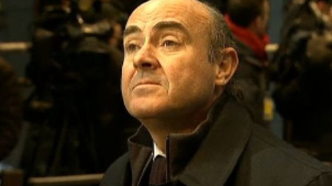 De Guindos: "La voluntad del Gobierno es que haya luz y taquígrafos" De Guindos: "La voluntad del Gobierno es que haya luz y taquígrafos"