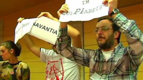 Navantia irrumpe en el Parlamento gallego Navantia irrumpe en el Parlamento gallego