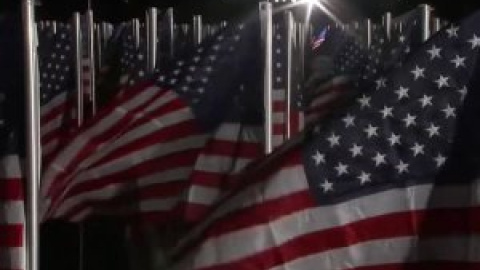 200.000 banderas de EEUU sustituirán a los ciudadanos que no podrán acudir a la jura de Biden 200.000 banderas de EEUU sustituirán a los ciudadanos que no podrán acudir a la jura de Biden