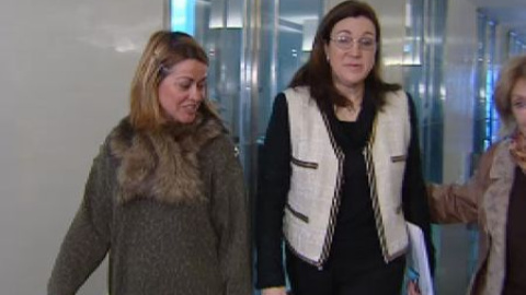 Rubalcaba exige explicaciones urgentes por los papeles publicados Rubalcaba exige explicaciones urgentes por los papeles publicados