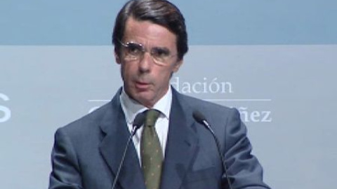 Aznar pide honradez para cumplir con una legislatura "histórica" Aznar pide honradez para cumplir con una legislatura "histórica"