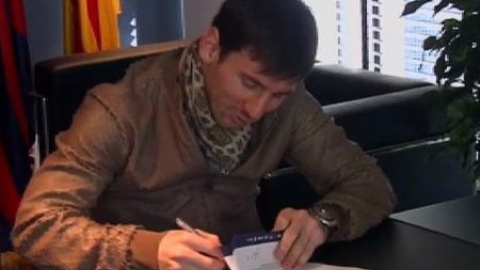 Leo Messi firma con el Barcelona hasta 2018 Leo Messi firma con el Barcelona hasta 2018