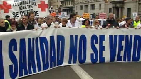 La "marea blanca" vuelve a recorrer las calles de Madrid La "marea blanca" vuelve a recorrer las calles de Madrid