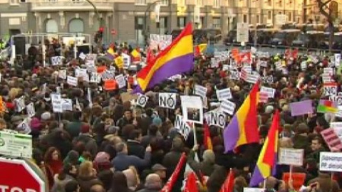 La marea ciudadana inunda Madrid para protestar contra los recortes sociales La marea ciudadana inunda Madrid para protestar contra los recortes sociales