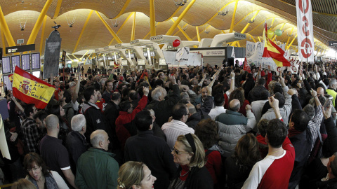 Multitudinaria manifestación en la T4 de Barajas Multitudinaria manifestación en la T4 de Barajas