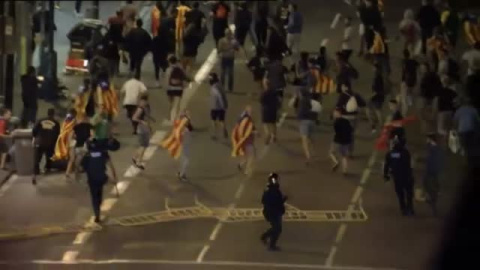 Enfrentamientos entre Mossos e independentistas en la vÃa Laietana de Barcelona Enfrentamientos entre Mossos e independentistas en la vÃa Laietana de Barcelona