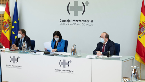 MADRID, 17/02/2021.-La ministra de Sanidad, Carolina Darias, los ministros de Política Territorial y Función Pública, Miquel Iceta (d), y de Agricultura, Pesca y Alimentación, Luis Planas, durante el Consejo Interterritorial del Sistema Nacional de Sa MADRID, 17/02/2021.-La ministra de Sanidad, Carolina Darias, los ministros de Política Territorial y Función Pública, Miquel Iceta (d), y de Agricultura, Pesca y Alimentación, Luis Planas, durante el Consejo Interterritorial del Sistema Nacional de Sa