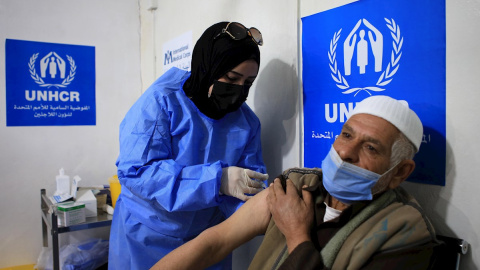 Jordania inaugura el primer centro de vacunación del mundo para refugiados. Jordania inaugura el primer centro de vacunación del mundo para refugiados.