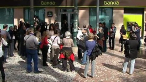 La PAH considera "un insulto" la reforma de la ley hipotecaria La PAH considera "un insulto" la reforma de la ley hipotecaria
