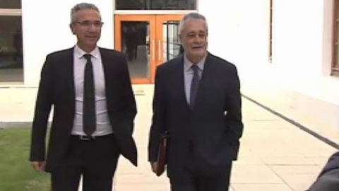 Griñán comparece por los EREs: "Vendré cuantas veces lo pidan" Griñán comparece por los EREs: "Vendré cuantas veces lo pidan"