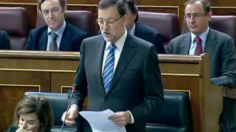 Rajoy insiste en que la economía mejora y en que hay que hacer Rajoy insiste en que la economía mejora y en que hay que hacer