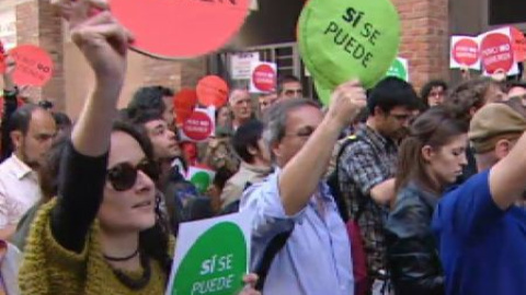 Los afectados por las hipotecas y participaciones preferentes acuden al Parlamento Europeo Los afectados por las hipotecas y participaciones preferentes acuden al Parlamento Europeo