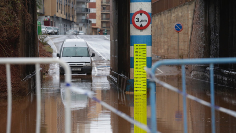 Vista de un paso subterráneo en Burriana completamente anegado por las fuertes lluvias - EFE/Domenech Castelló