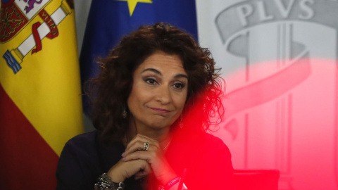 La ministra de Hacienda, María Jesús Montero, durante la rueda de prensa posterior al Consejo de Ministros en que el Gobierno aprobó en nuevo proyecto contra el fraude fiscal. EFE La ministra de Hacienda, María Jesús Montero, durante la rueda de prensa posterior al Consejo de Ministros en que el Gobierno aprobó en nuevo proyecto contra el fraude fiscal. EFE