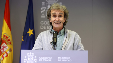 El director del Centro de Coordinación de Alertas y Emergencias Sanitarias del Ministerio de Sanidad, Fernando Simón, durante la rueda de prensa ofrecida este jueves en Madrid para dar a conocer los últimos datos de la evolución de la pandemia de la c El director del Centro de Coordinación de Alertas y Emergencias Sanitarias del Ministerio de Sanidad, Fernando Simón, durante la rueda de prensa ofrecida este jueves en Madrid para dar a conocer los últimos datos de la evolución de la pandemia de la c