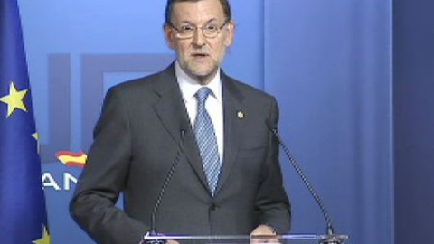 Rajoy: "Yo tengo por norma no comentar jamás las opiniones de expresidentes del Gobierno" Rajoy: "Yo tengo por norma no comentar jamás las opiniones de expresidentes del Gobierno"