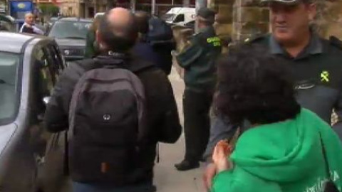 Un grupo de profesores abuchea a Wert en Haro Un grupo de profesores abuchea a Wert en Haro
