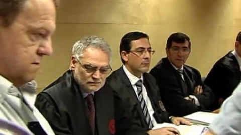 El celador de Olot llega a los juzgados de Gerona para ser juzgado El celador de Olot llega a los juzgados de Gerona para ser juzgado