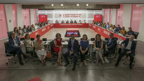 El secretario general del PSOE y presidente del Gobierno, Pedro Sánchez, preside la reunión de la Ejecutiva Federal del PSOE en la sede socialista de la calle Ferraz. El secretario general del PSOE y presidente del Gobierno, Pedro Sánchez, preside la reunión de la Ejecutiva Federal del PSOE en la sede socialista de la calle Ferraz.