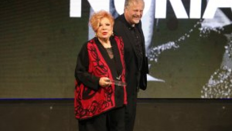 Allau de mostres de condol i d'homenatge per la mort de Núria Feliu