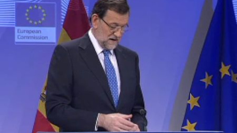 Rajoy expresa su "absoluta confianza" en la ministra Mato Rajoy expresa su "absoluta confianza" en la ministra Mato