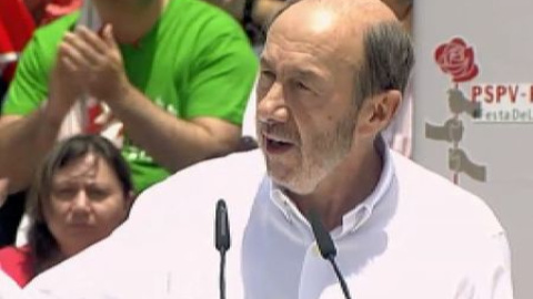 El PSOE rechaza una reforma de pensiones sin el aval de los sindicatos El PSOE rechaza una reforma de pensiones sin el aval de los sindicatos