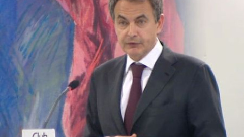 Zapatero: "Nada atormenta más a un presidente del Gobierno que los datos de desempleo" Zapatero: "Nada atormenta más a un presidente del Gobierno que los datos de desempleo"