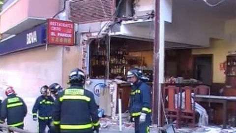 Cuatro heridos leves al explosionar un restaurante chino en Madrid Cuatro heridos leves al explosionar un restaurante chino en Madrid